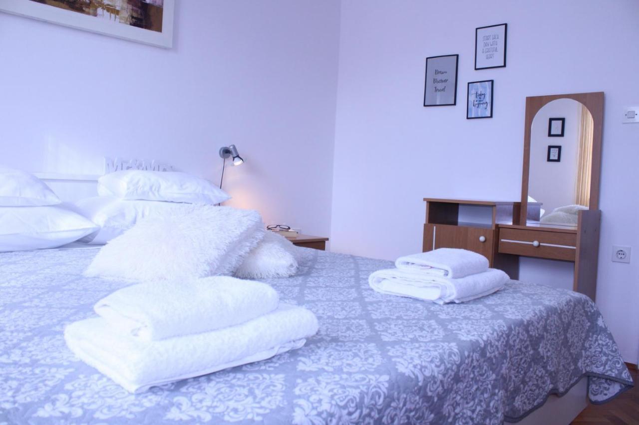 Lily'S Lovely Apartments 파자나 외부 사진