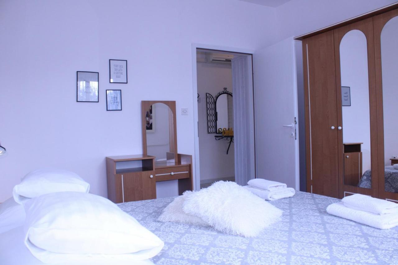 Lily'S Lovely Apartments 파자나 외부 사진