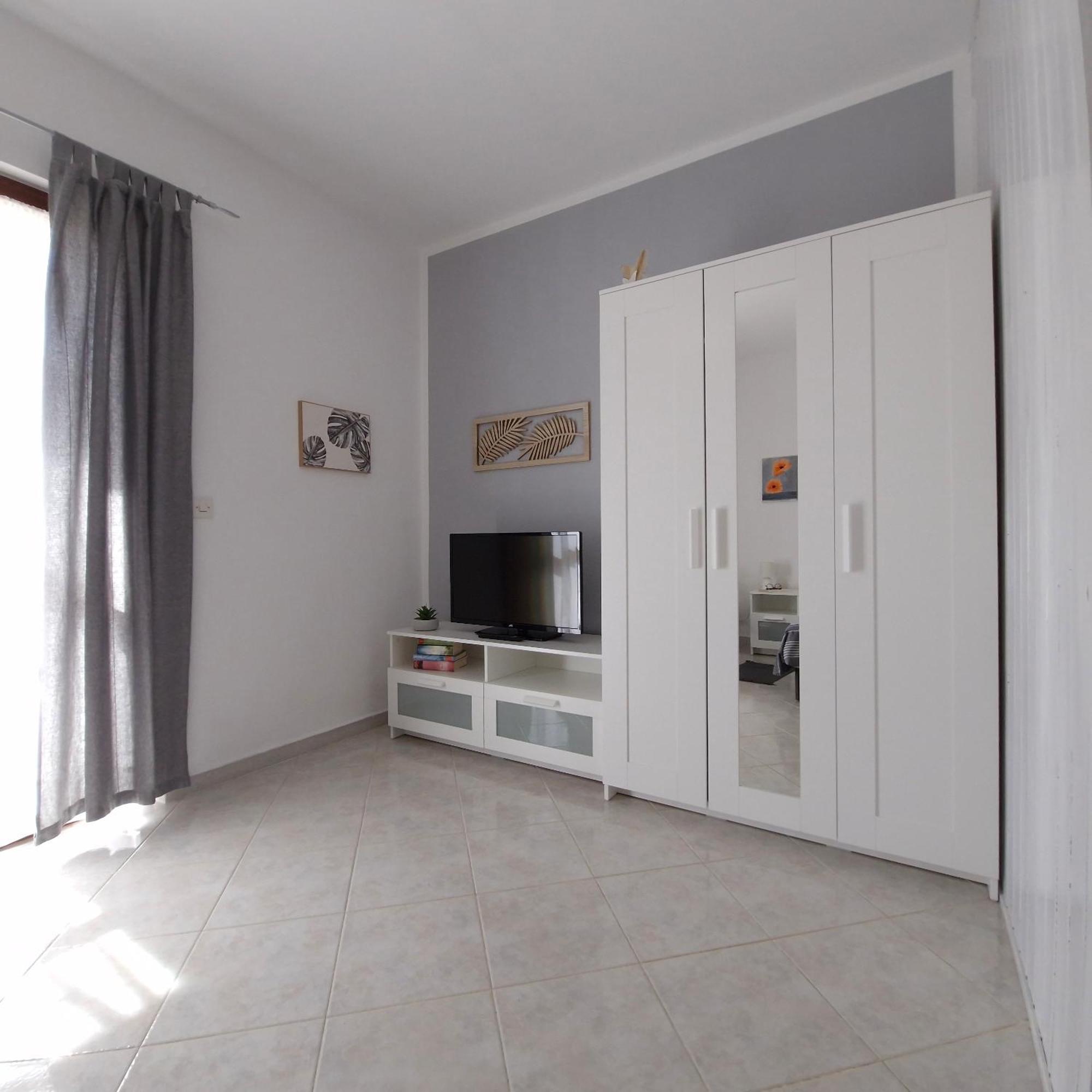 Lily'S Lovely Apartments 파자나 외부 사진