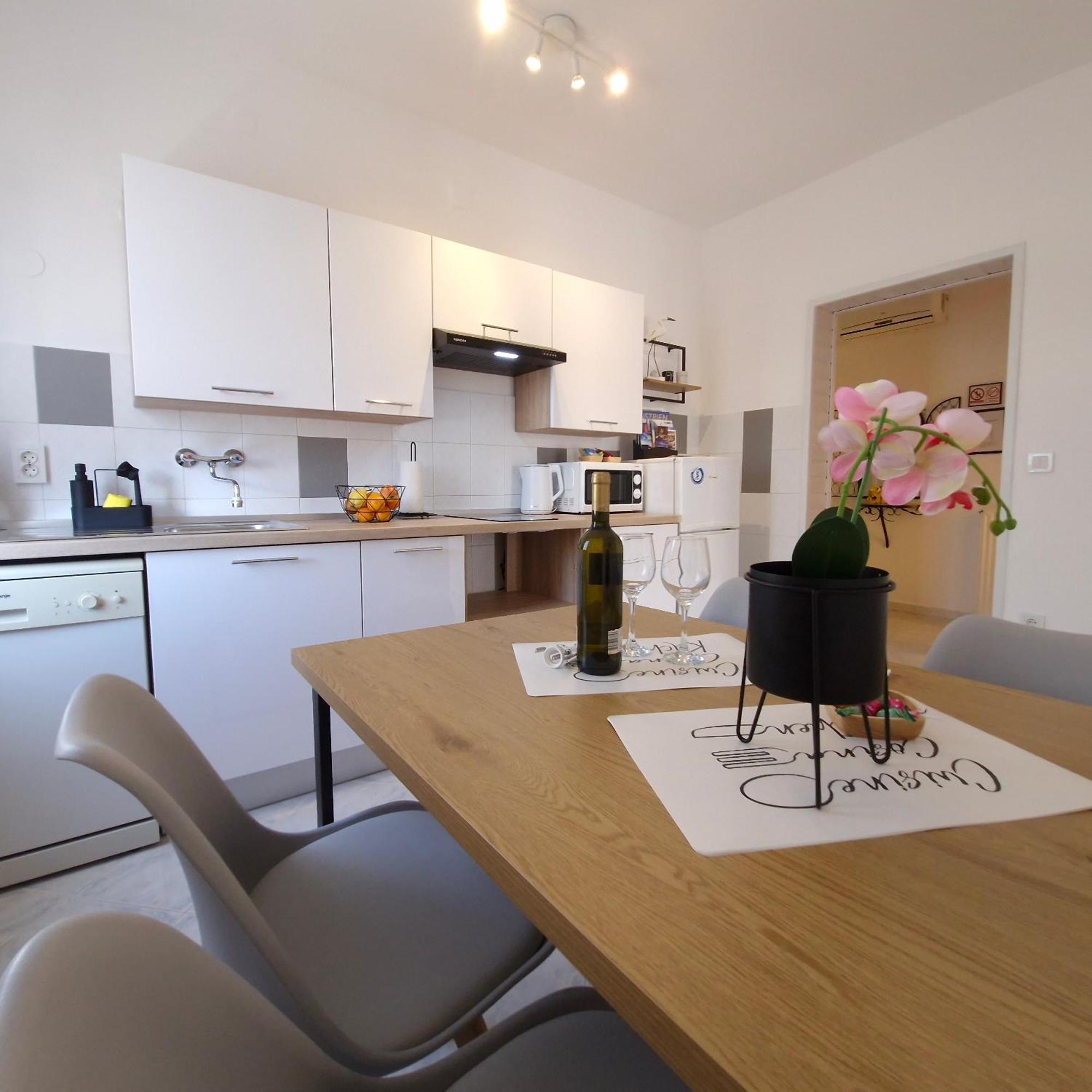 Lily'S Lovely Apartments 파자나 외부 사진